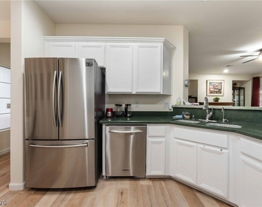 2565 Leighton Avenue - Photo Thumbnail 13