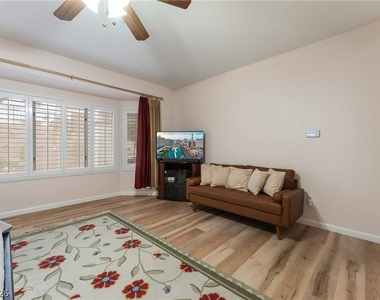 2565 Leighton Avenue - Photo Thumbnail 25