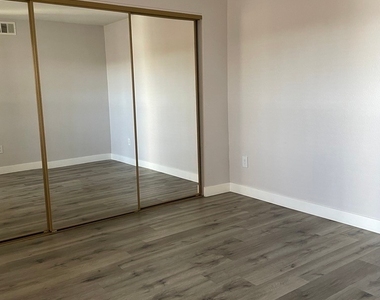 5055 W Hacienda Avenue - Photo Thumbnail 19