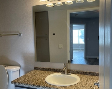 5055 W Hacienda Avenue - Photo Thumbnail 20