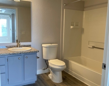 5055 W Hacienda Avenue - Photo Thumbnail 21