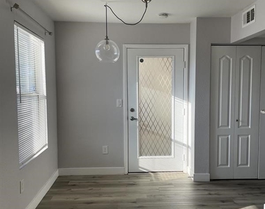 5055 W Hacienda Avenue - Photo Thumbnail 7