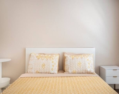 4995 Nardini Avenue - Photo Thumbnail 26