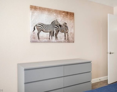 4995 Nardini Avenue - Photo Thumbnail 20