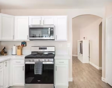 4995 Nardini Avenue - Photo Thumbnail 31