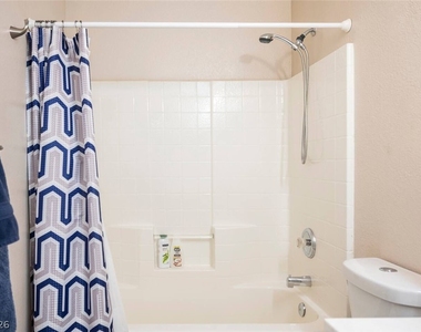 4995 Nardini Avenue - Photo Thumbnail 23