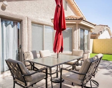 4995 Nardini Avenue - Photo Thumbnail 1
