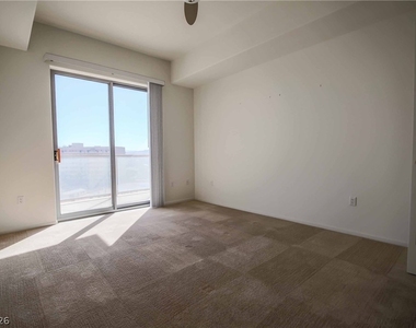 8255 Las Vegas Boulevard - Photo Thumbnail 7