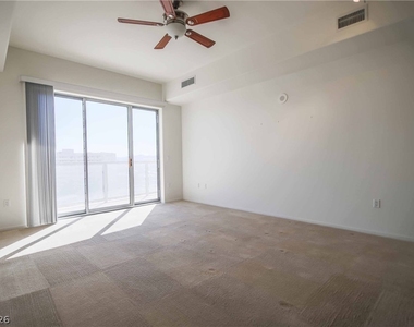 8255 Las Vegas Boulevard - Photo Thumbnail 3