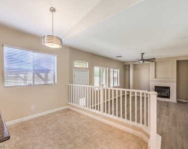 646 Ember Rock Avenue - Photo Thumbnail 9