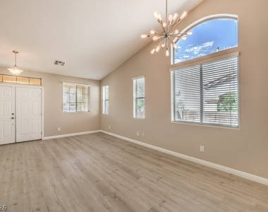646 Ember Rock Avenue - Photo Thumbnail 7