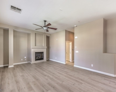 646 Ember Rock Avenue - Photo Thumbnail 16