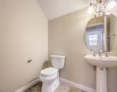 646 Ember Rock Avenue - Photo Thumbnail 18