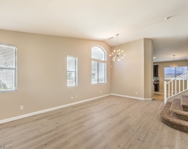 646 Ember Rock Avenue - Photo Thumbnail 5