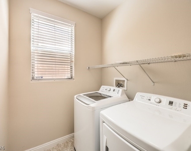 646 Ember Rock Avenue - Photo Thumbnail 19