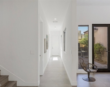 47 Pristine Glen Street - Photo Thumbnail 26