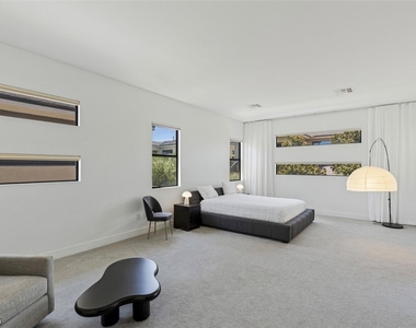47 Pristine Glen Street - Photo Thumbnail 42
