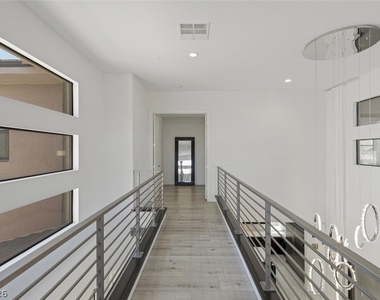 47 Pristine Glen Street - Photo Thumbnail 52
