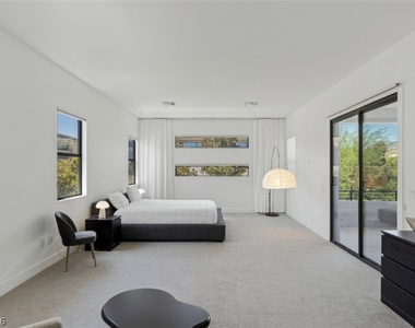 47 Pristine Glen Street - Photo Thumbnail 41