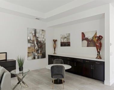 47 Pristine Glen Street - Photo Thumbnail 20