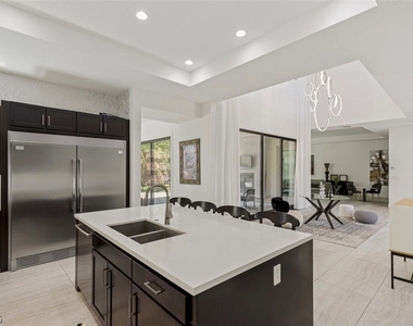 47 Pristine Glen Street - Photo Thumbnail 23