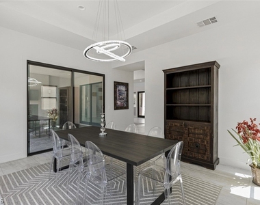 47 Pristine Glen Street - Photo Thumbnail 24