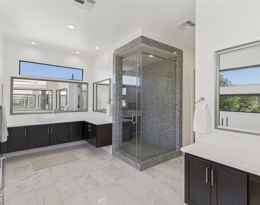 47 Pristine Glen Street - Photo Thumbnail 48