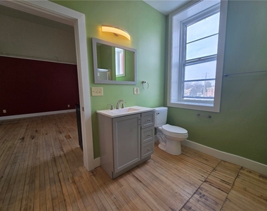 27 E Main Street - Photo Thumbnail 4