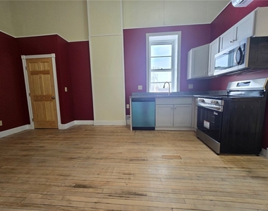 27 E Main Street - Photo Thumbnail 1