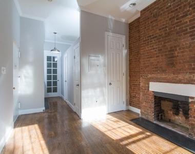 560 Hudson Street - Photo Thumbnail 1
