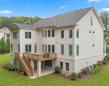 2045 Kent Court - Photo Thumbnail 4