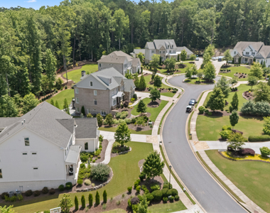 2045 Kent Court - Photo Thumbnail 8