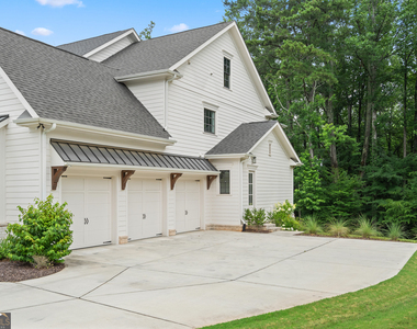 2045 Kent Court - Photo Thumbnail 14