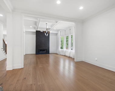 2045 Kent Court - Photo Thumbnail 32