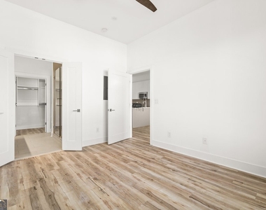 1155 Custer Avenue Se - Photo Thumbnail 10