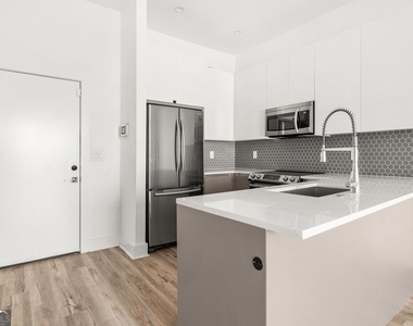 1155 Custer Avenue Se - Photo Thumbnail 1