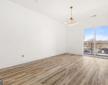 1155 Custer Avenue Se - Photo Thumbnail 5