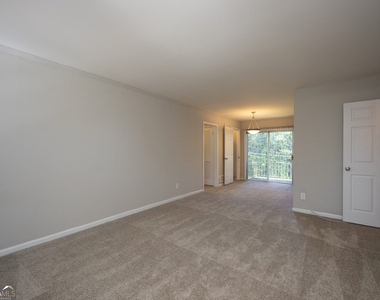 4883 Roswell Road - Photo Thumbnail 4