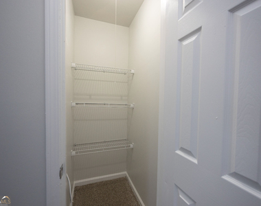 4883 Roswell Road - Photo Thumbnail 12