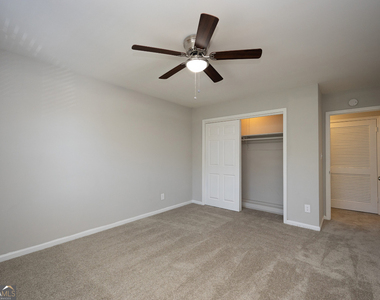 4883 Roswell Road - Photo Thumbnail 5