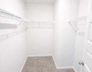 214 Patriots Way - Photo Thumbnail 12