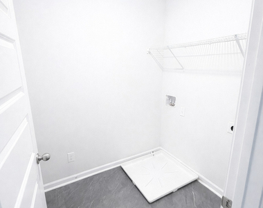 214 Patriots Way - Photo Thumbnail 16