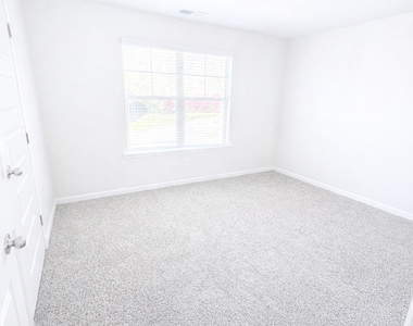 214 Patriots Way - Photo Thumbnail 18