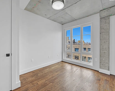 31-27 37th Street - Photo Thumbnail 10