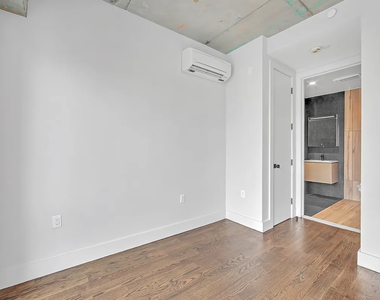 31-27 37th Street - Photo Thumbnail 9
