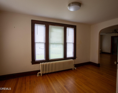 13 1st Street - Photo Thumbnail 7