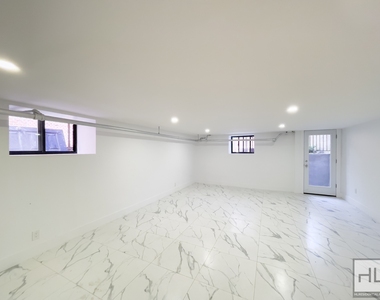 115 Carlton Avenue - Photo Thumbnail 17