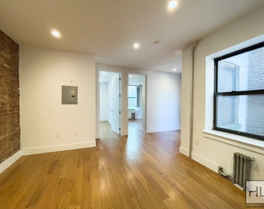 115 Carlton Avenue - Photo Thumbnail 2
