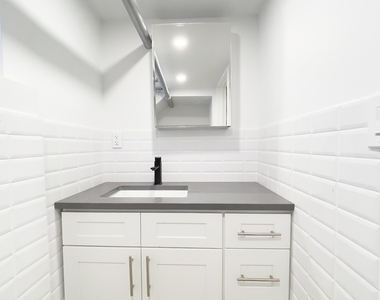 115 Carlton Avenue - Photo Thumbnail 23