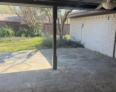 14922 Hillcrest Road - Photo Thumbnail 16